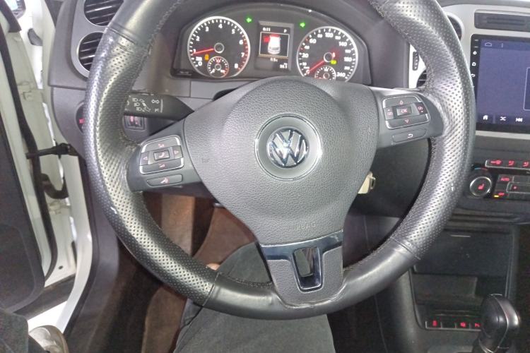 Used Volkswagen Tiguan 2015 2.0 TSI Comfort Edition Steering Wheel