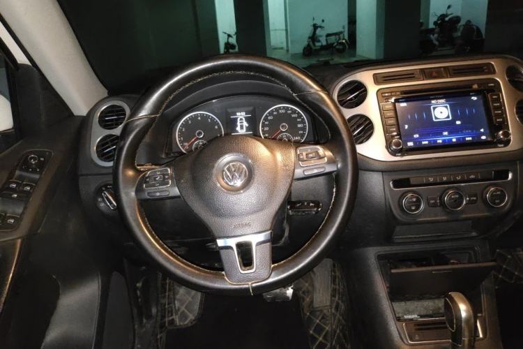 Used Volkswagen Tiguan 2015 1.8TSI Automatic Two-Wheel Drive Comfort Edition Steering Wheel