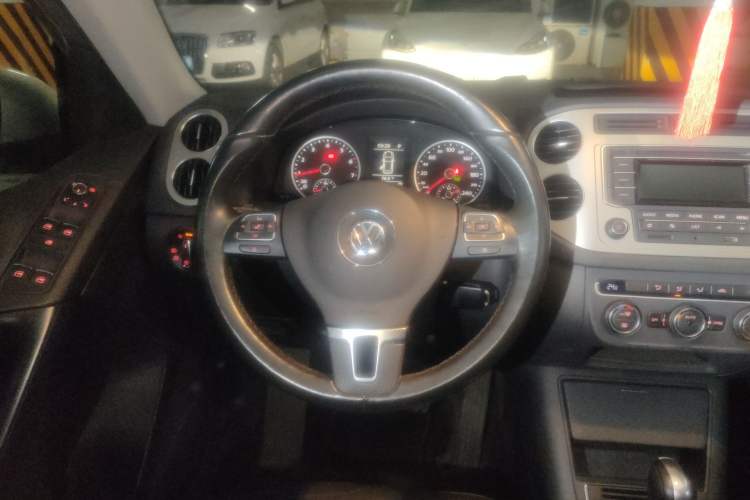 Used Volkswagen Tiguan 2015 1.8TSI Automatic Two-Wheel Drive Comfort Edition Steering Wheel