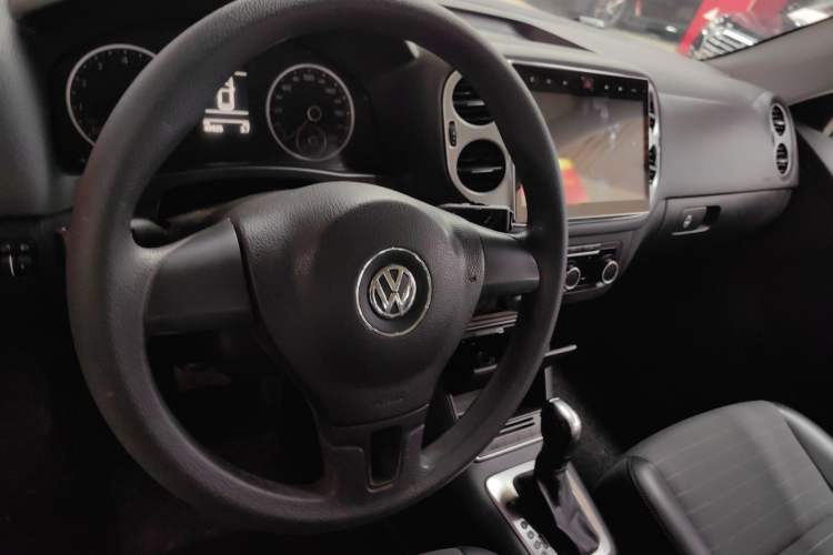 Used Volkswagen Tiguan 2015 1.8TSI Automatic Two-Wheel Drive Trend Edition Steering Wheel