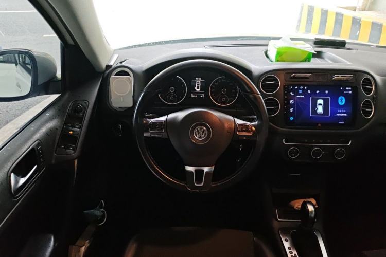 Used Volkswagen Tiguan 2015 1.8TSI Automatic All-Wheel Drive Style Vision Edition Steering Wheel