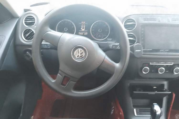 Used Volkswagen Tiguan 2015 1.8TSI Automatic Two-Wheel Drive Trend Edition Steering Wheel