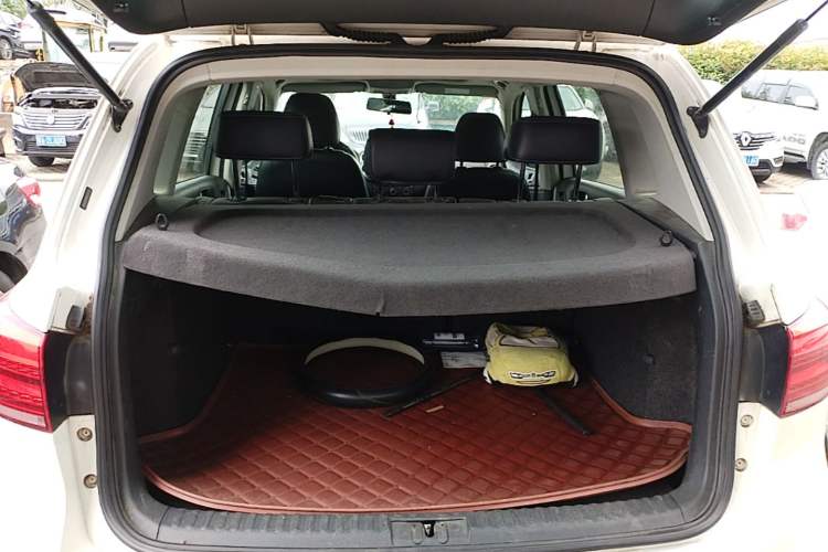 Used Volkswagen Tiguan 2015 1.8TSI Automatic Two-Wheel Drive Comfort Edition Trunk