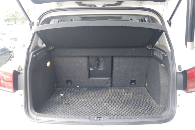 Used Volkswagen Tiguan 2015 1.8TSI Automatic All-Wheel-Drive Luxury Model Trunk
