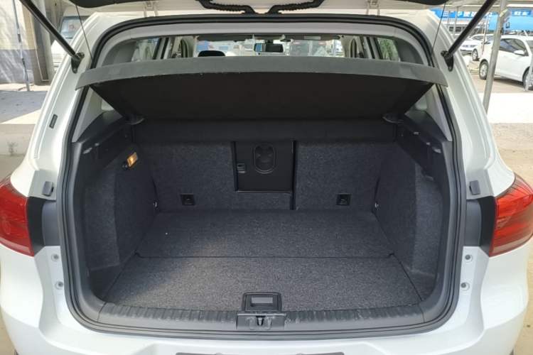 Used Volkswagen Tiguan 2015 1.8TSI Automatic Two-Wheel Drive Comfort Edition Trunk