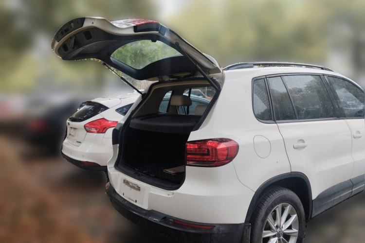 Used Volkswagen Tiguan 2015 1.8TSI Automatic Two-Wheel Drive Comfort Edition Trunk
