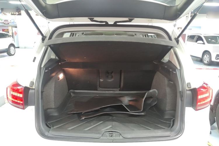 Used Volkswagen Tiguan 2015 1.8TSI Automatic Two-Wheel Drive Luxury Model Trunk