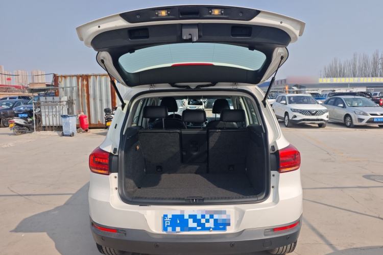 Used Volkswagen Tiguan 2015 1.8TSI Automatic Two-Wheel Drive Comfort Edition Trunk