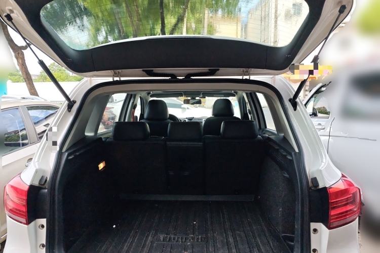 Used Volkswagen Tiguan 2015 1.8TSI Automatic Two-Wheel Drive Luxury Model Trunk