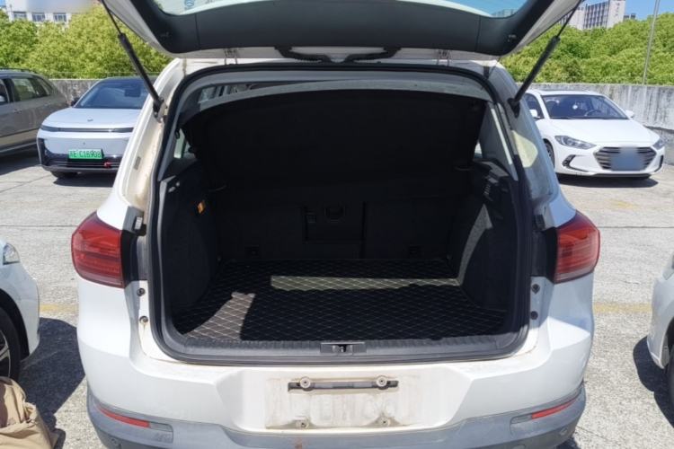 Used Volkswagen Tiguan 2015 1.8TSI Automatic Two-Wheel Drive Comfort Edition Trunk