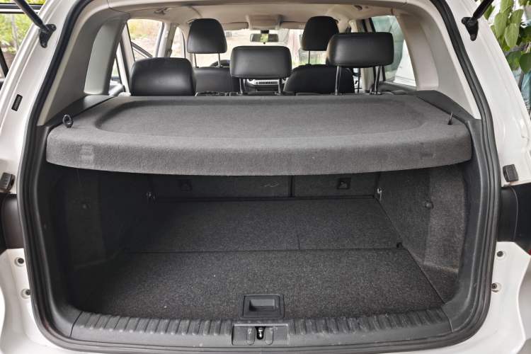 Used Volkswagen Tiguan 2015 1.8TSI Automatic Two-Wheel Drive Comfort Edition Trunk