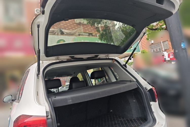 Used Volkswagen Tiguan 2015 1.8TSI Automatic Two-Wheel Drive Comfort Edition Trunk