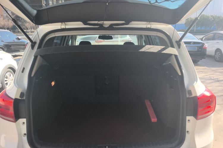 Used Volkswagen Tiguan 2015 1.8TSI Automatic Two-Wheel Drive Trend Edition Trunk