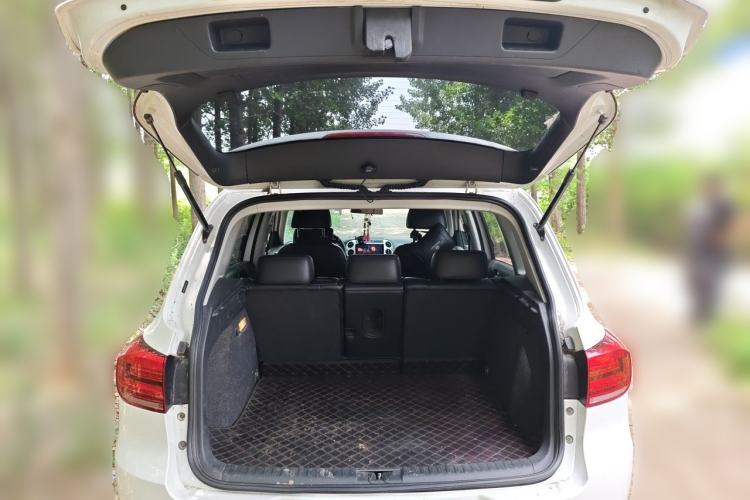 Used Volkswagen Tiguan 2015 1.8TSI Automatic Two-Wheel Drive Comfort Edition Trunk