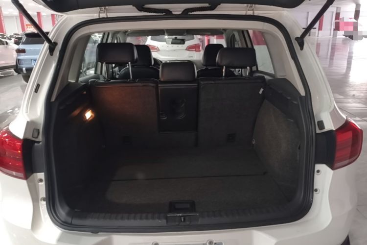 Used Volkswagen Tiguan 2015 1.8TSI Automatic Two-Wheel Drive Trend Edition Trunk