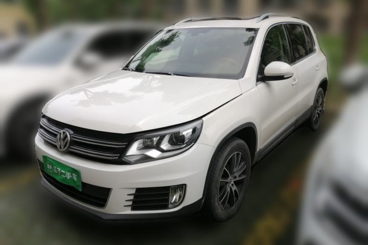 Used Volkswagen Tiguan 2015 1.8TSI Automatic Two-Wheel Drive Luxury Model Guazi used car, China used car export, Used car for sale, Used  cars, Cheapest cars for sale