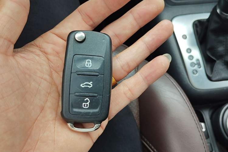 Used Volkswagen Tiguan 2015 1.8TSI Automatic Two-Wheel Drive Luxury Model Vehicle Key