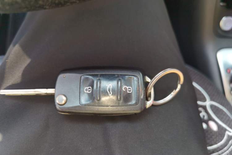 Used Volkswagen Tiguan 2015 1.8TSI Automatic Two-Wheel Drive Luxury Model Vehicle Key