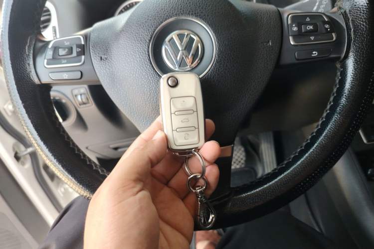 Used Volkswagen Tiguan 2015 1.8TSI Automatic Two-Wheel Drive Luxury Model Vehicle Key