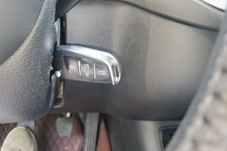 Used Volkswagen Tiguan 2015 1.4TSI Manual Two-Wheel Drive BlueMotion Edition Vehicle Key