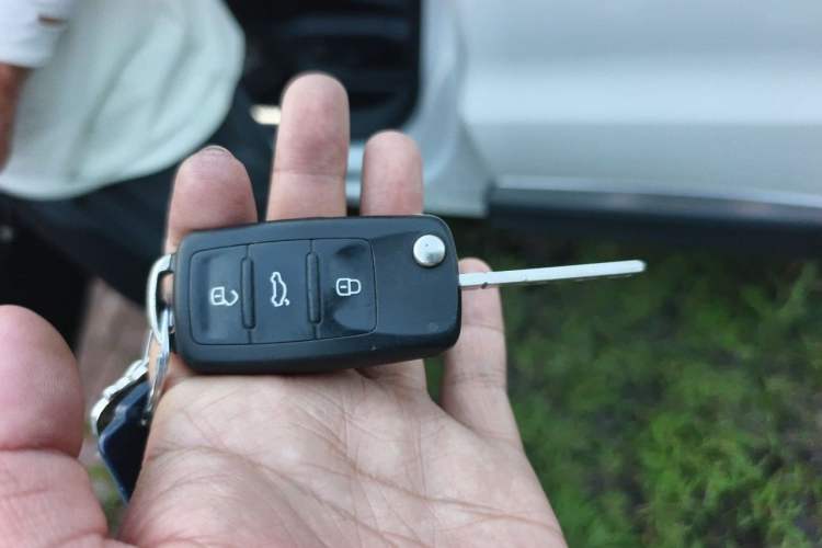 Used Volkswagen Tiguan 2015 1.8TSI Automatic Two-Wheel Drive Luxury Model Vehicle Key