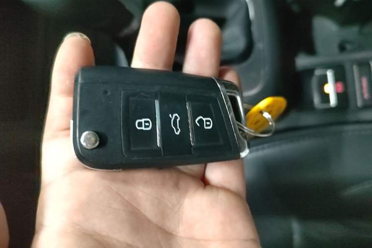 Used Volkswagen Tiguan 2015 1.8TSI Automatic Two-Wheel Drive Luxury Model Vehicle Key
