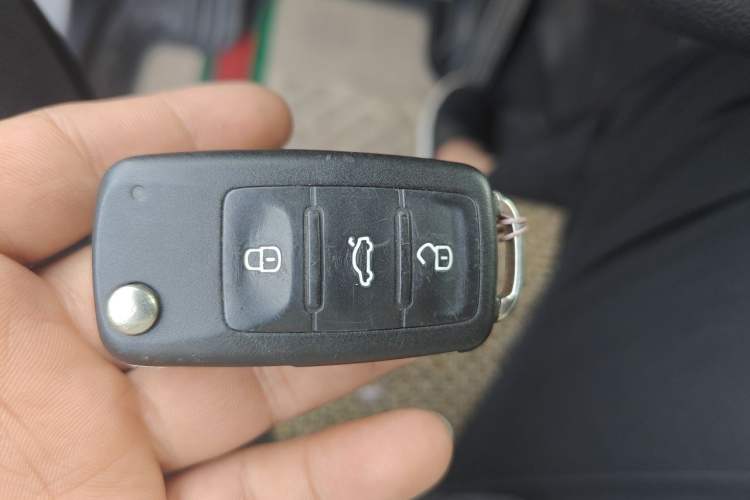Used Volkswagen Tiguan 2015 1.8TSI Manual Two-Wheel Drive Fashion Edition Vehicle Key