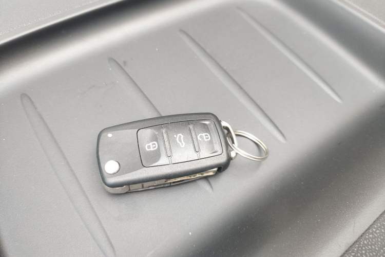 Used Volkswagen Tiguan 2015 1.8TSI Automatic Two-Wheel Drive Luxury Model Vehicle Key