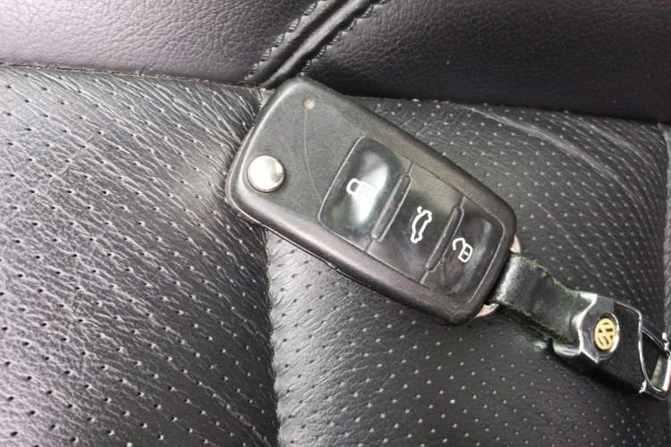 Used Volkswagen Tiguan 2015 1.8TSI Automatic All-Wheel-Drive Luxury Model Vehicle Key