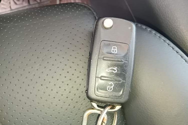 Used Volkswagen Tiguan 2015 1.8TSI Automatic Two-Wheel Drive Luxury Model Vehicle Key