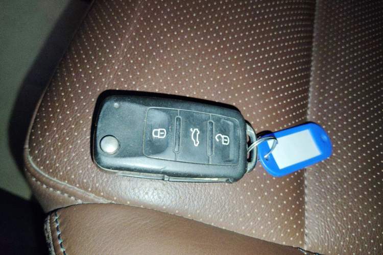 Used Volkswagen Tiguan 2015 1.8TSI Automatic Two-Wheel Drive Luxury Model Vehicle Key