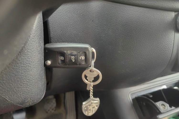 Used Volkswagen Tiguan 2015 1.8TSI Manual Two-Wheel Drive Fashion Edition Vehicle Key