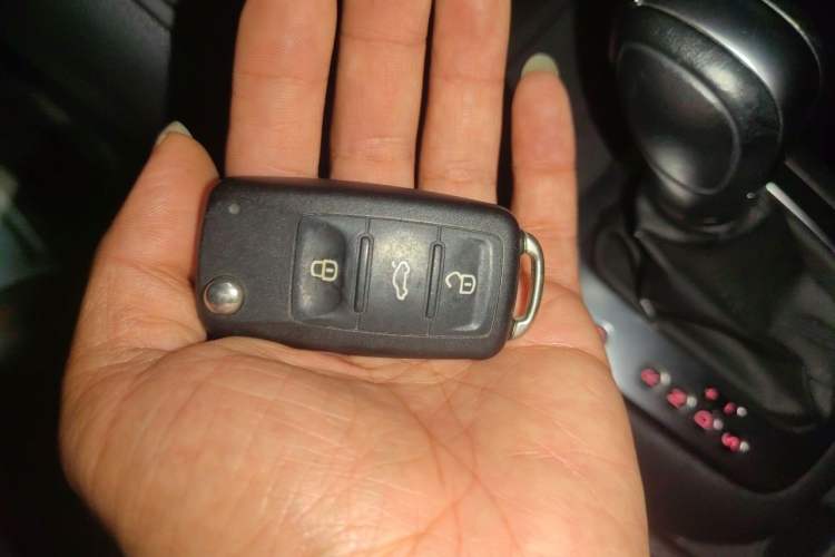 Used Volkswagen Tiguan 2015 1.8TSI Automatic Two-Wheel Drive Luxury Model Vehicle Key