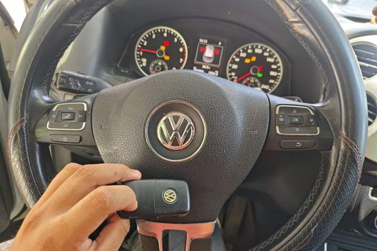 Used Volkswagen Tiguan 2015 1.8TSI Automatic Two-Wheel Drive Luxury Model Vehicle Key
