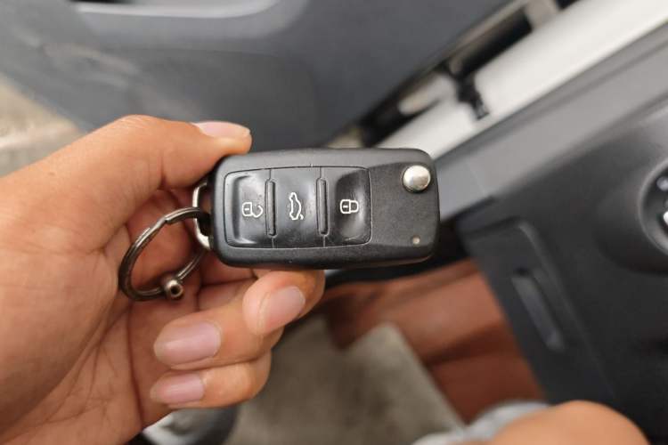 Used Volkswagen Tiguan 2015 1.8TSI Automatic Two-Wheel Drive Luxury Model Vehicle Key