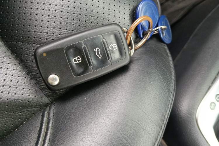 Used Volkswagen Tiguan 2015 1.8TSI Automatic All-Wheel-Drive Luxury Model Vehicle Key