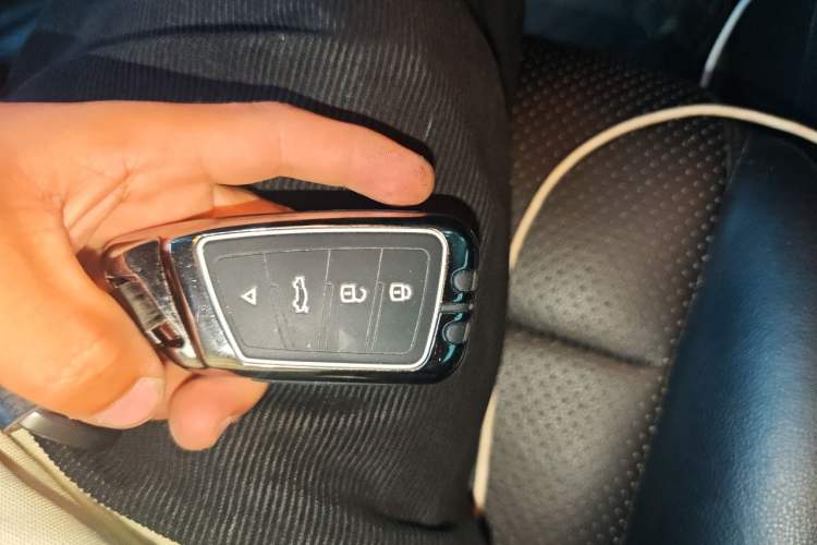 Used Volkswagen Tiguan 2015 1.8TSI Automatic Two-Wheel Drive Luxury Model Vehicle Key