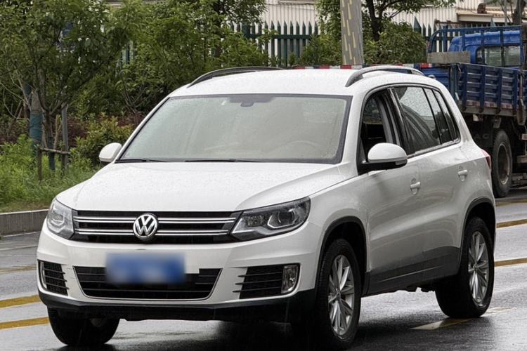Used Volkswagen Tiguan 2015 1.8TSI Automatic Two-Wheel Drive Comfort Edition Guazi used car, China used car export, Used car for sale, Used  cars, Cheapest cars for sale