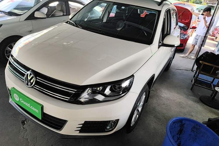 Ojetý Volkswagen Tiguan 2015 1.8TSI Automatic Two-Wheel Drive Comfort Edition Guazi used car, China used car export, Used car for sale, Used  cars, Cheapest cars for sale