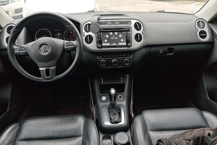 Used Volkswagen Tiguan 2015 1.8TSI Automatic Two-Wheel Drive Luxury Model Center Console