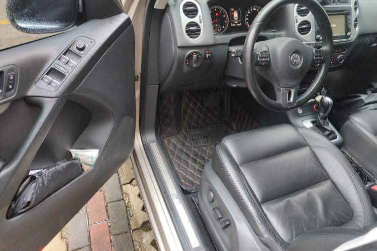 Used Volkswagen Tiguan 2015 1.8TSI Automatic Two-Wheel Drive Luxury Model Driver Seat