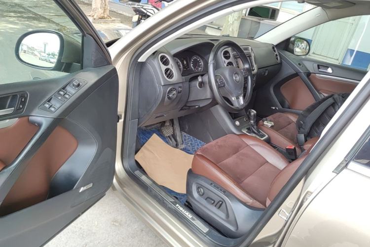 Used Volkswagen Tiguan 2015 2.0 TSI Automatic All-Wheel Drive Flagship Edition Driver Seat