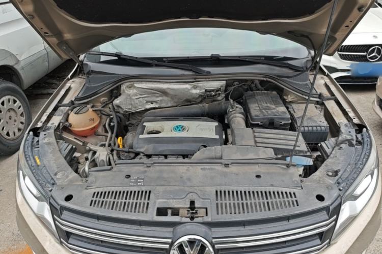 Used Volkswagen Tiguan 2015 1.8TSI Automatic Two-Wheel Drive Luxury Model Engine Bay
