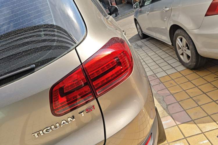 Used Volkswagen Tiguan 2015 1.8TSI Automatic Two-Wheel Drive Comfort Edition Exterior 3