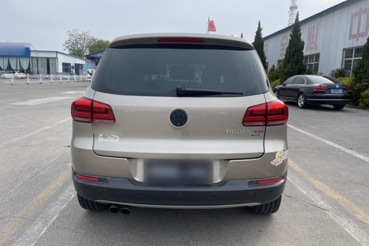 Used Volkswagen Tiguan 2015 2.0 TSI Automatic All-Wheel Drive Flagship Edition Exterior 4