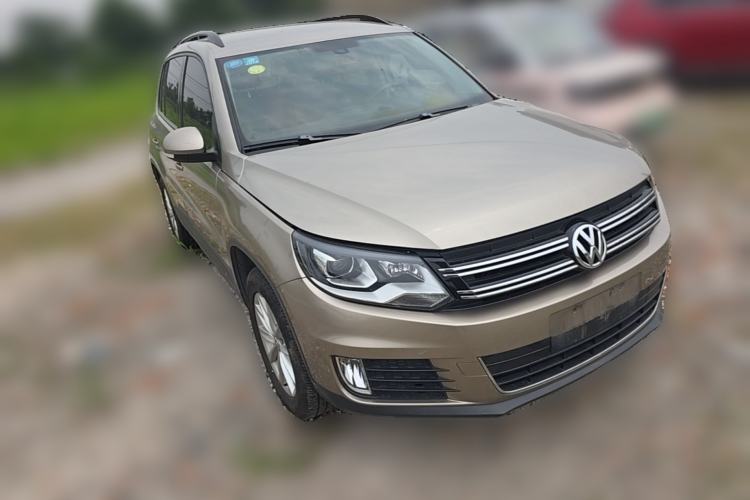 Used Volkswagen Tiguan 2015 1.8TSI Automatic Two-Wheel Drive Comfort Edition Front Right 45 Deg