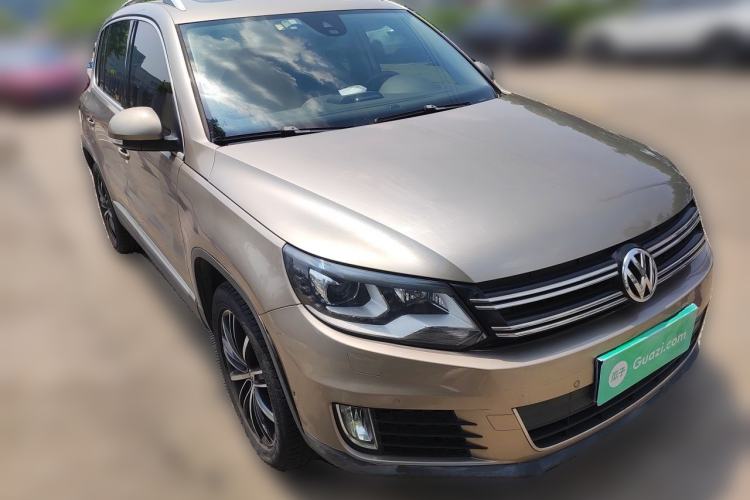 Used Volkswagen Tiguan 2015 2.0 TSI Automatic All-Wheel Drive Flagship Edition Front Right 45 Deg