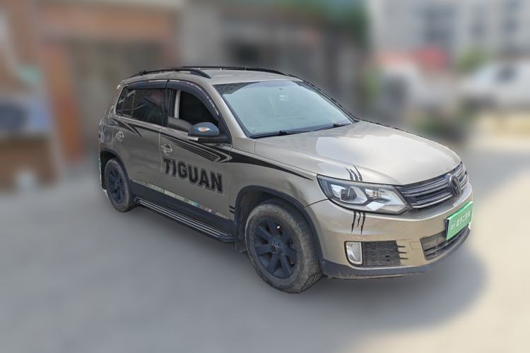 Used Volkswagen Tiguan 2015 1.8TSI Automatic Two-Wheel Drive Trend Edition Front Right 45 Deg