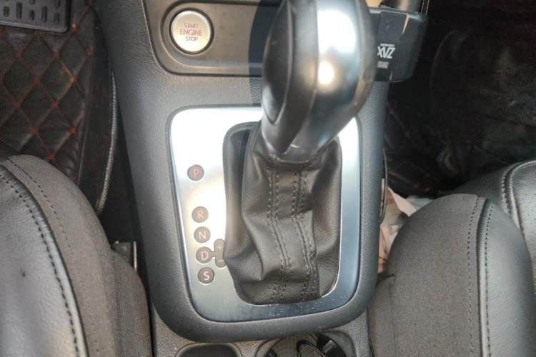Used Volkswagen Tiguan 2015 1.8TSI Automatic Two-Wheel Drive Luxury Model Gear Lever