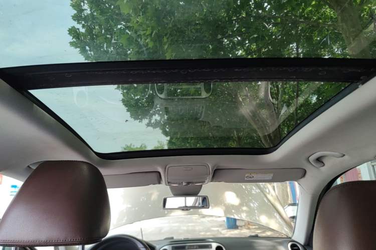 Used Volkswagen Tiguan 2015 2.0 TSI Automatic All-Wheel Drive Flagship Edition Headliner
